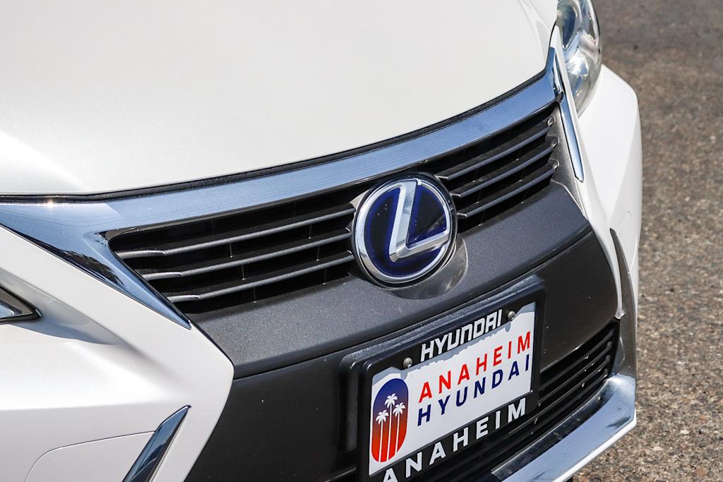 Thumbnail: 2017 Lexus CT - 19