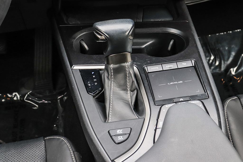 Thumbnail: 2020 Lexus UX - 14