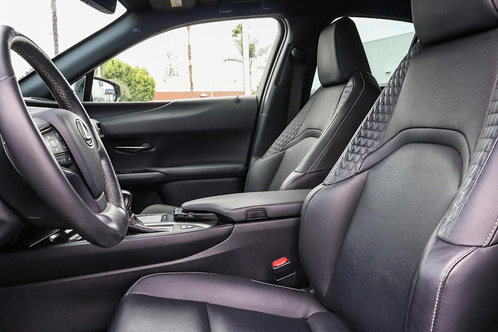 Thumbnail: 2020 Lexus UX - 11