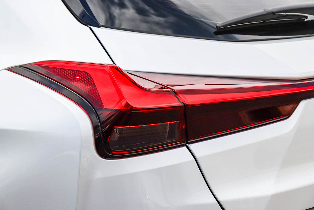 Thumbnail: 2022 Lexus UX - 21
