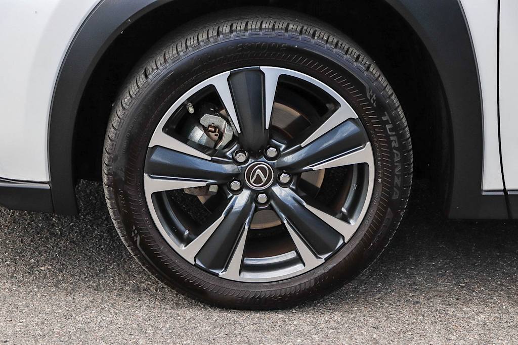 Thumbnail: 2022 Lexus UX - 22