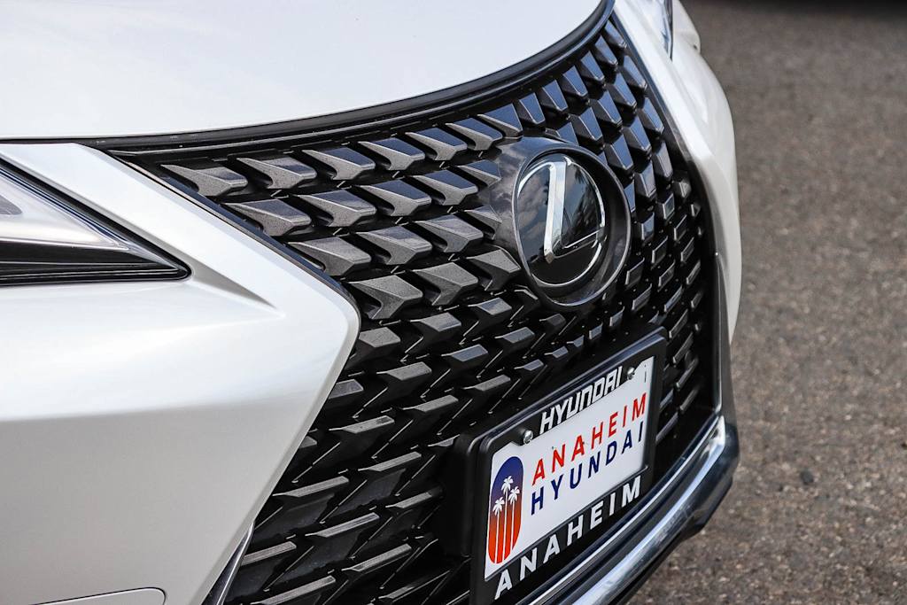 Thumbnail: 2022 Lexus UX - 19