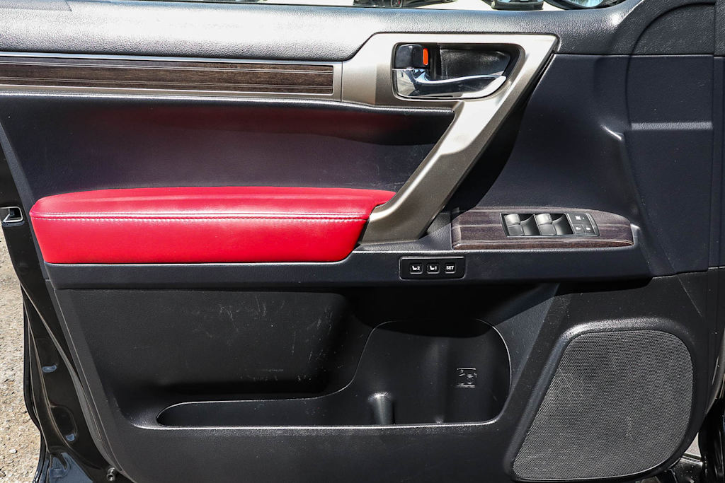 Thumbnail: 2021 Lexus GX - 30