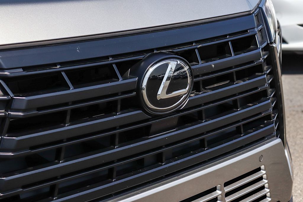 Thumbnail: 2024 Lexus ES - 6
