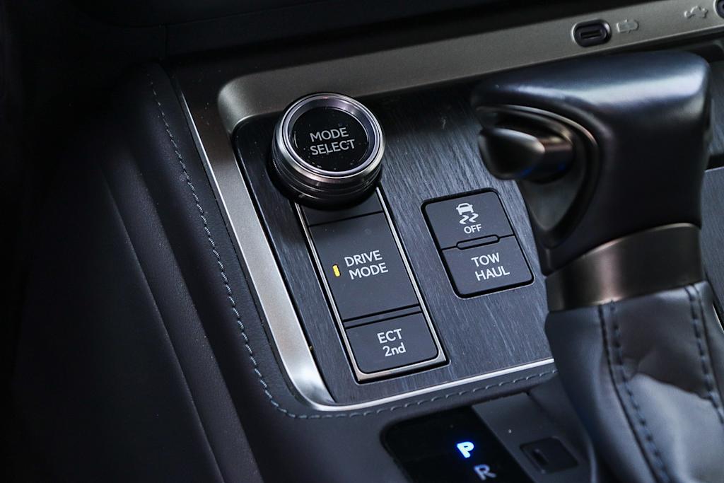 Thumbnail: 2024 Lexus ES - 14