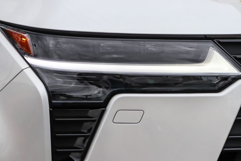 Thumbnail: 2025 Lexus ES - 18