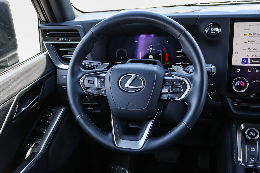Thumbnail: 2026 Lexus ES - 9