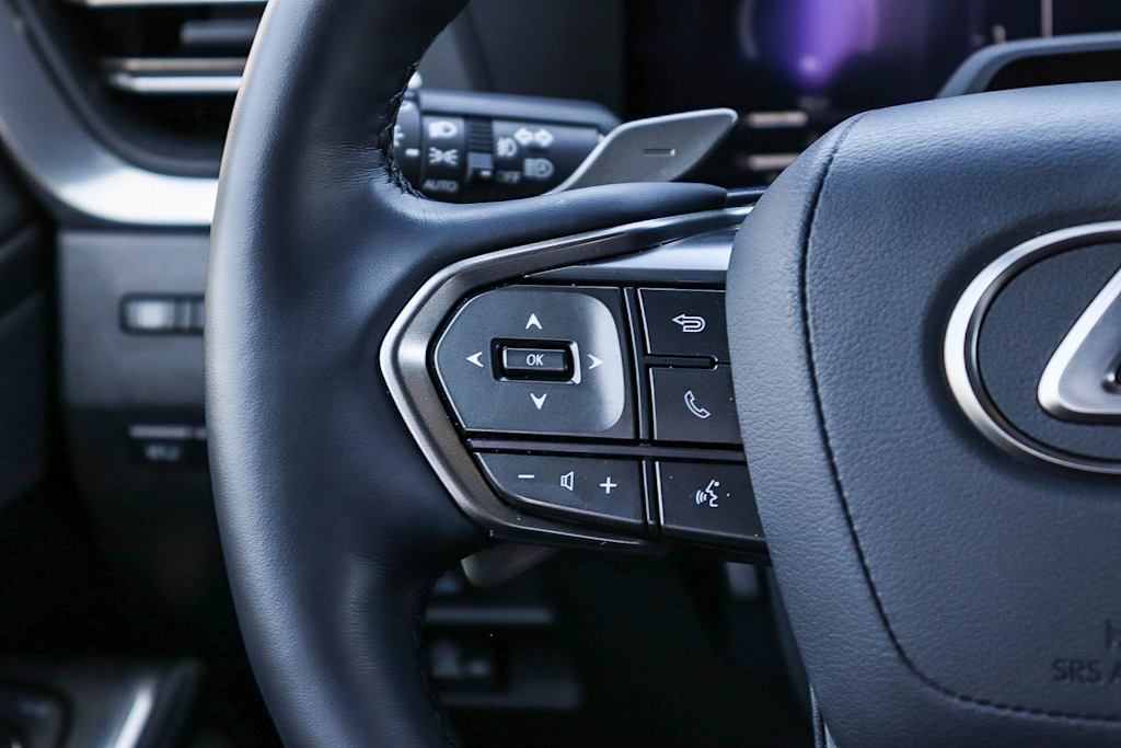 Thumbnail: 2026 Lexus ES - 25