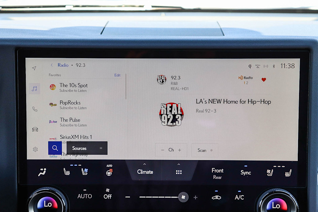 Thumbnail: 2026 Lexus ES - 23