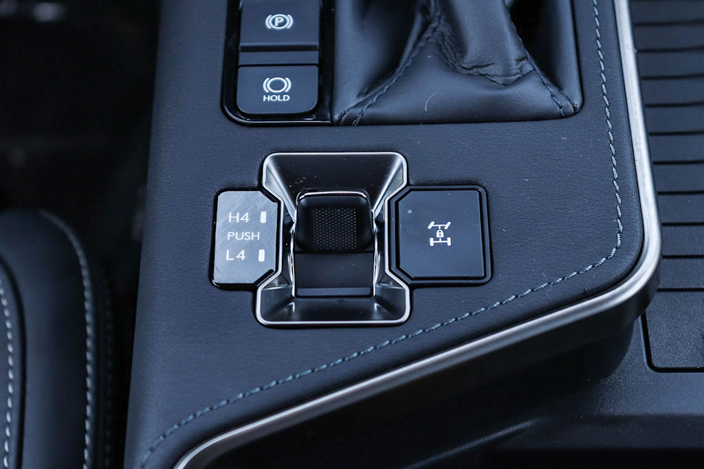 Thumbnail: 2026 Lexus ES - 27