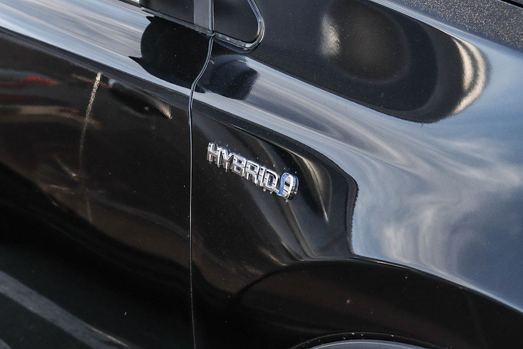 Thumbnail: 2016 Toyota RAV4 - 6