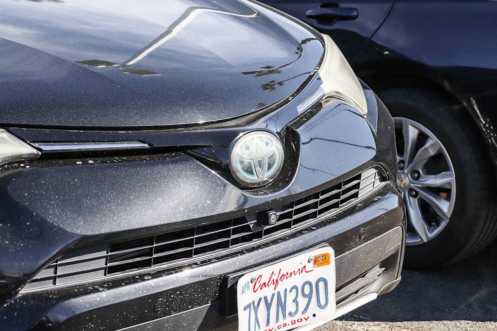 Thumbnail: 2016 Toyota RAV4 - 3