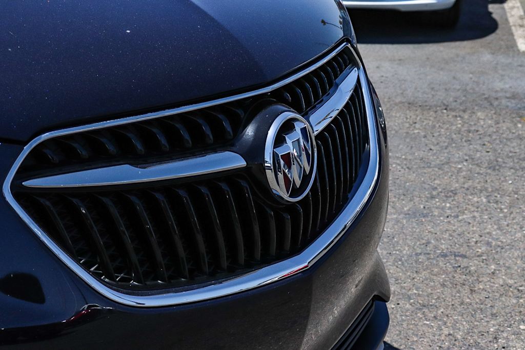 Thumbnail: 2021 Buick Encore - 17