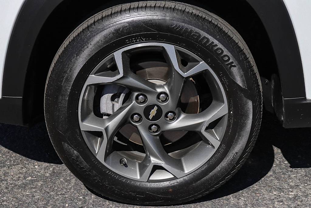 Thumbnail: 2024 Chevrolet Trax - 21