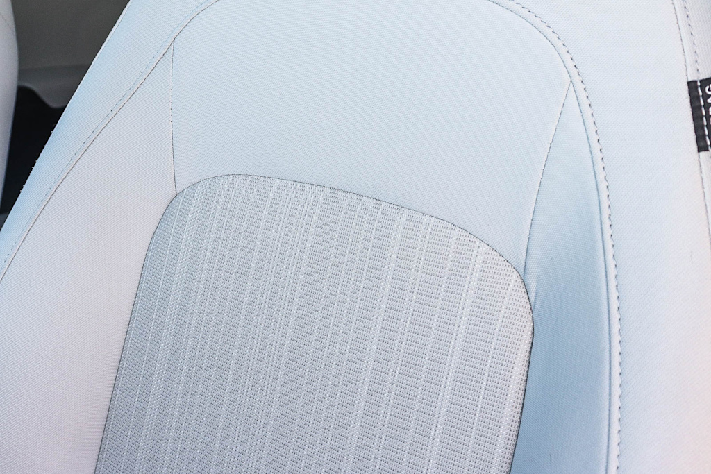 Thumbnail: 2023 Hyundai Kona - 32