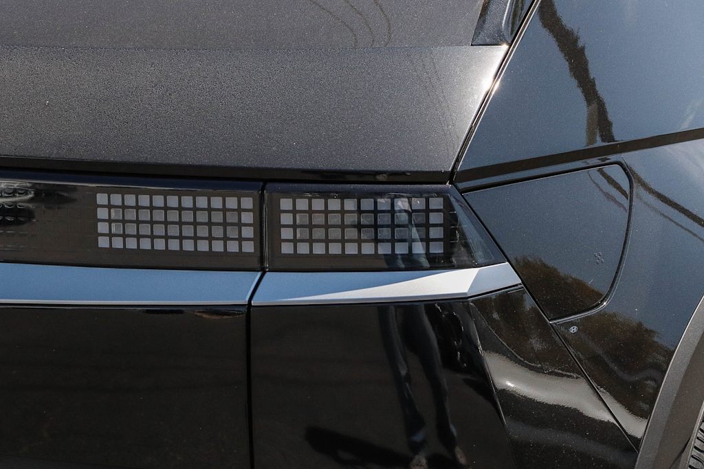 Thumbnail: 2024 Hyundai Ioniq 5 - 18