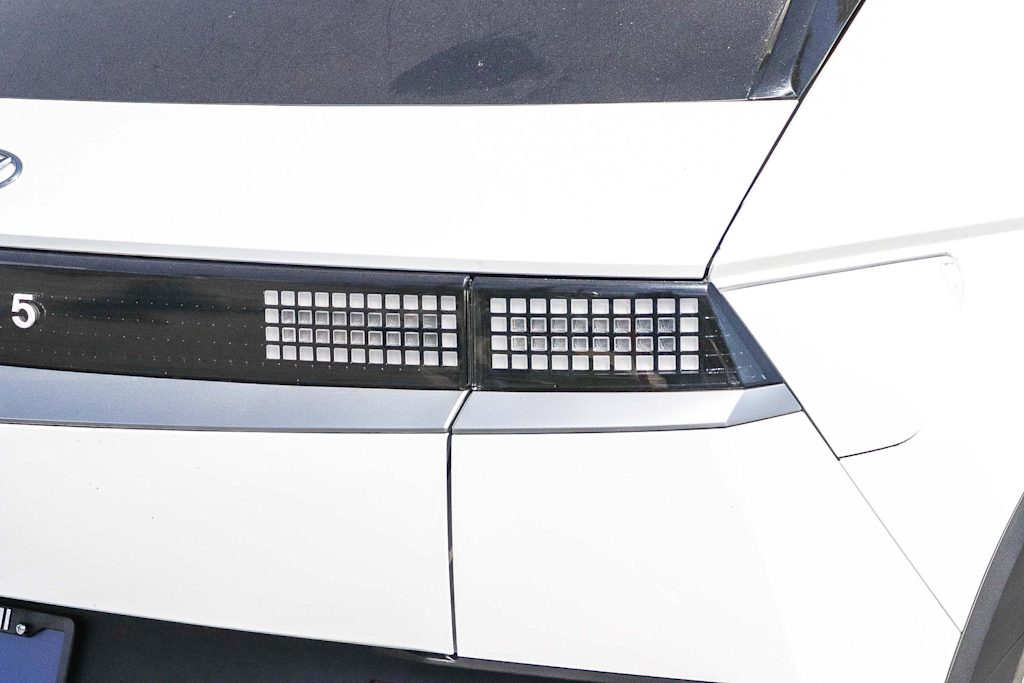 Thumbnail: 2024 Hyundai Ioniq 5 - 20