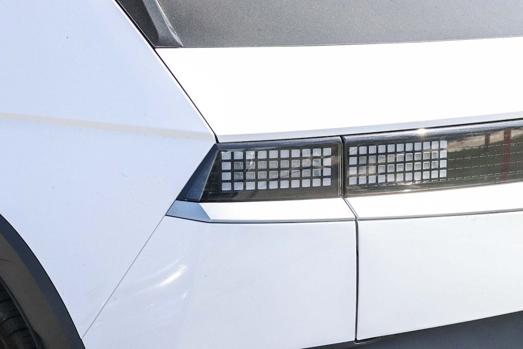 Thumbnail: 2024 Hyundai Ioniq 5 - 16