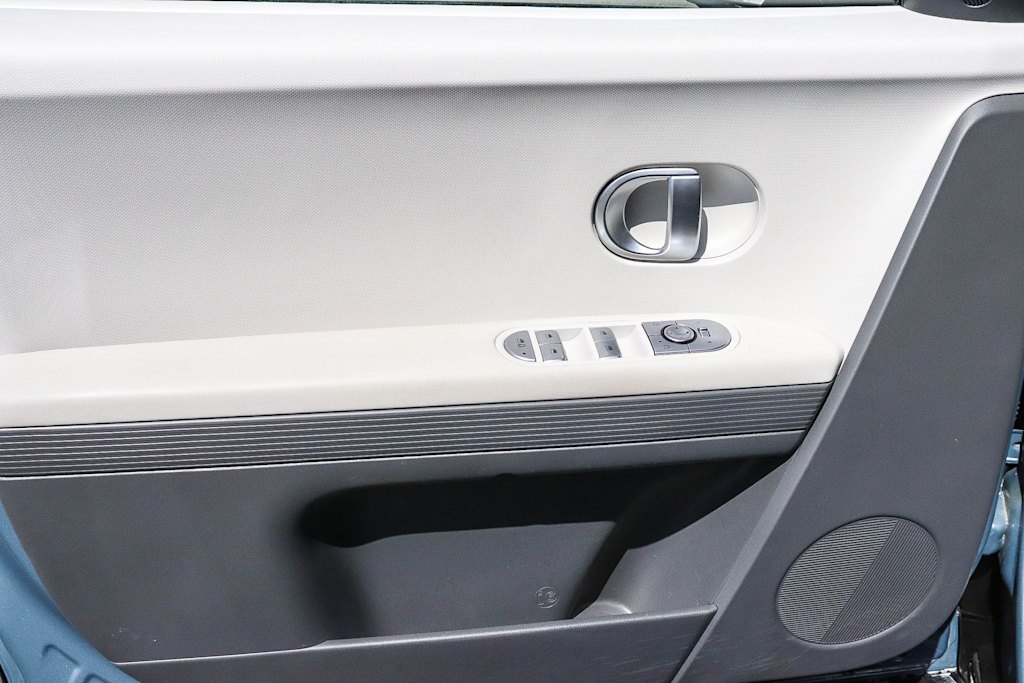 Thumbnail: 2024 Hyundai Ioniq 5 - 28