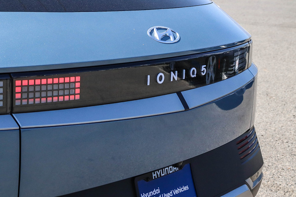 Thumbnail: 2024 Hyundai Ioniq 5 - 19