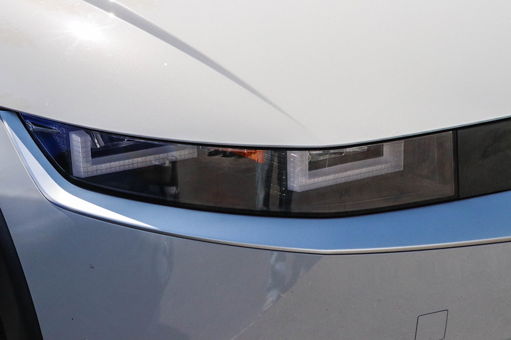 Thumbnail: 2023 Hyundai Ioniq 5 - 23