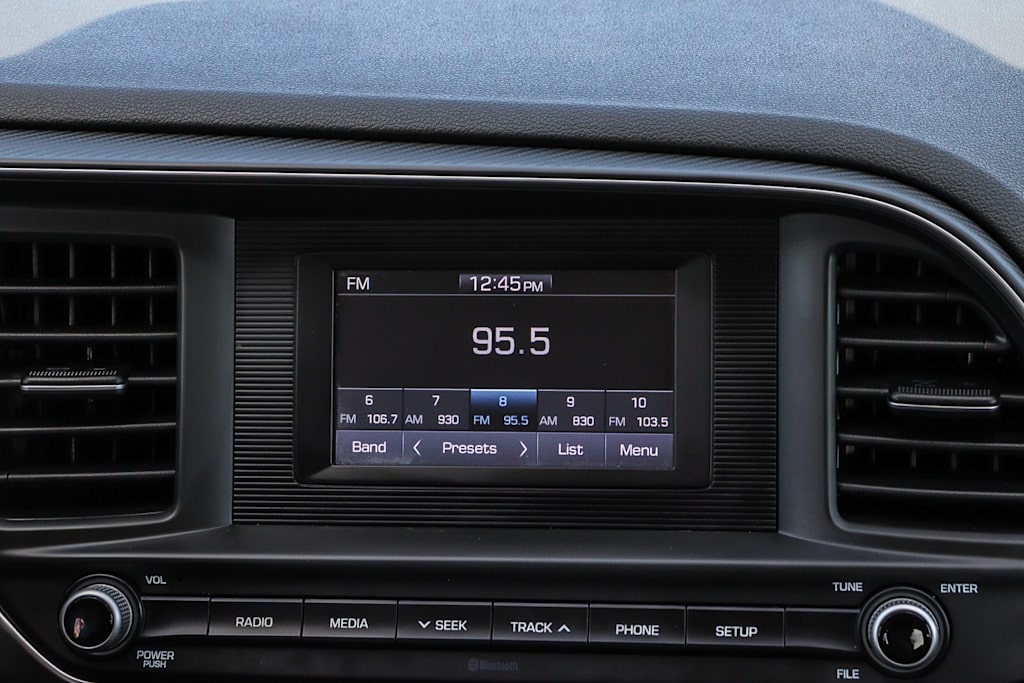 Thumbnail: 2020 Hyundai Elantra - 23