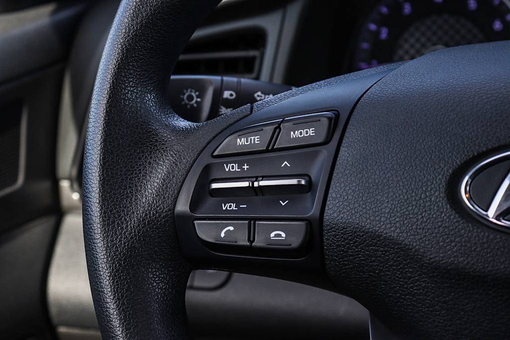 Thumbnail: 2020 Hyundai Elantra - 25