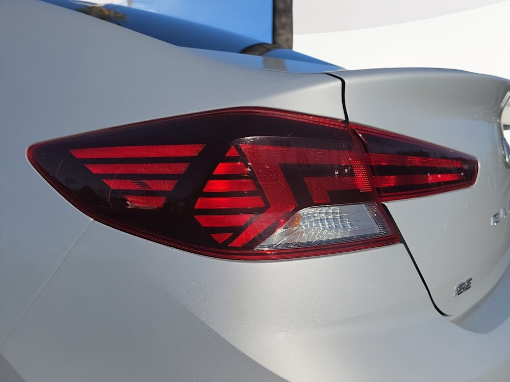 Thumbnail: 2019 Hyundai Elantra - 8