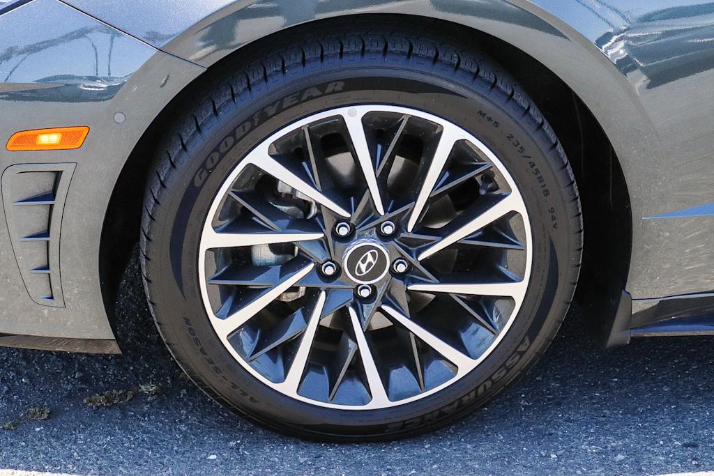 Thumbnail: 2023 Hyundai Sonata - 22