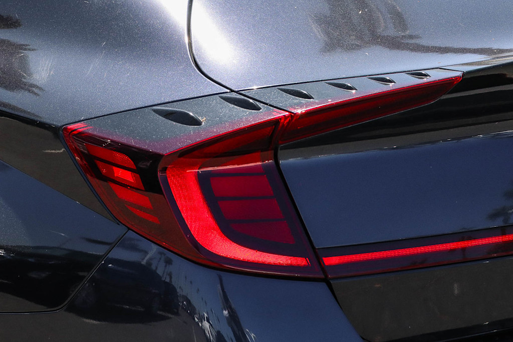 Thumbnail: 2021 Hyundai Sonata - 16