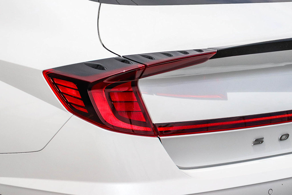 Thumbnail: 2022 Hyundai Sonata - 21