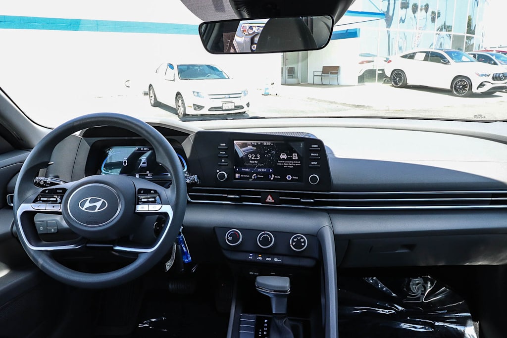 Thumbnail: 2025 Hyundai Elantra - 2