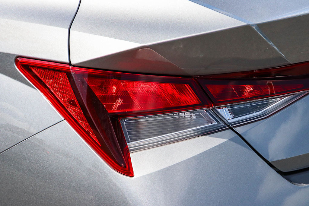 Thumbnail: 2025 Hyundai Elantra - 19