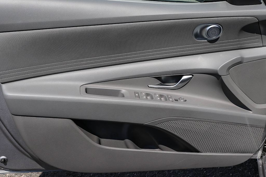 Thumbnail: 2025 Hyundai Elantra - 28