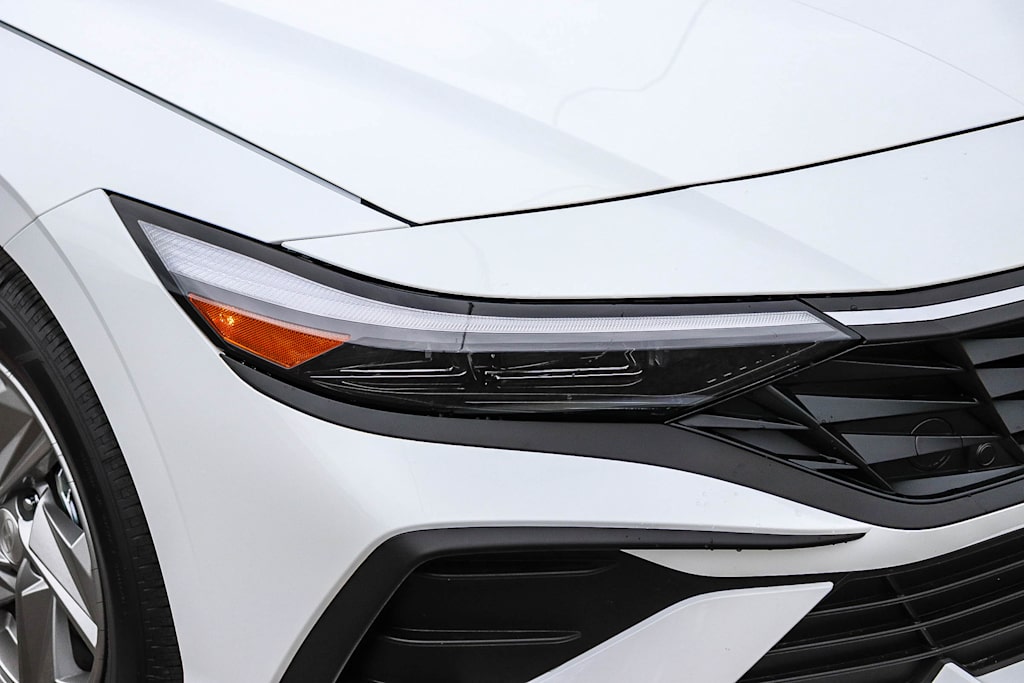 Thumbnail: 2026 Hyundai Elantra - 17