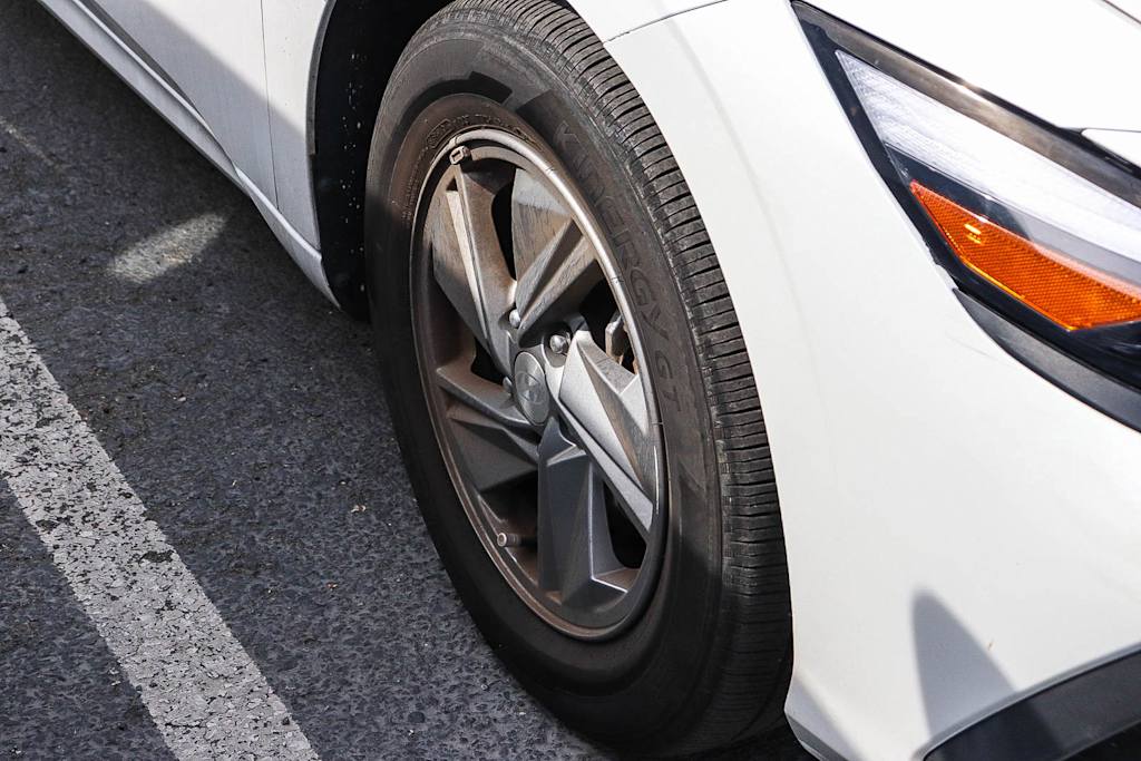 Thumbnail: 2024 Hyundai Elantra - 5