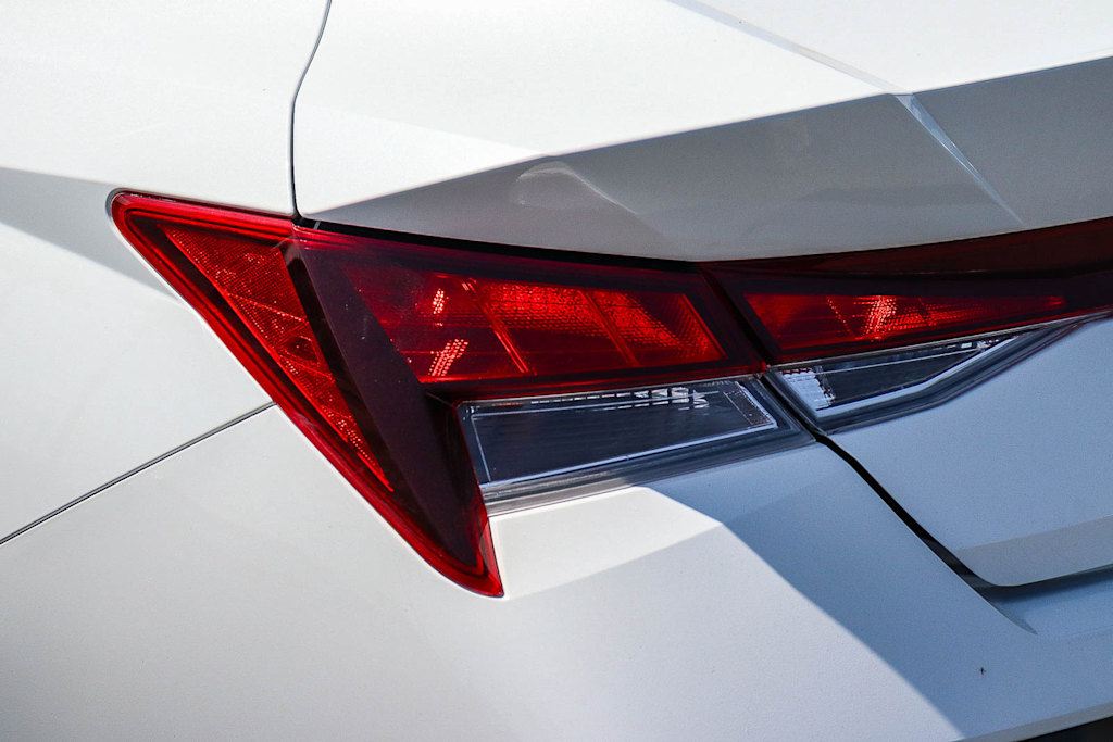 Thumbnail: 2024 Hyundai Elantra - 15
