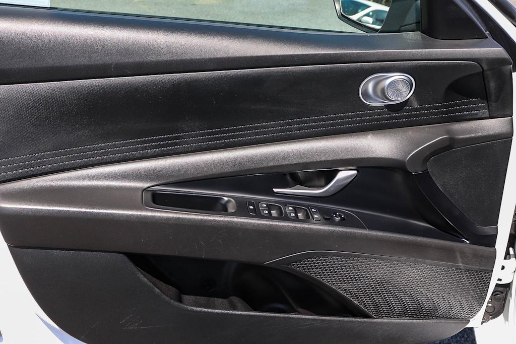 Thumbnail: 2024 Hyundai Elantra - 22