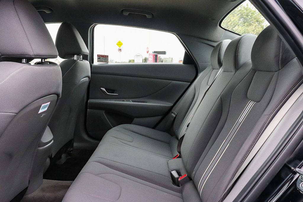 Thumbnail: 2023 Hyundai Elantra - 9