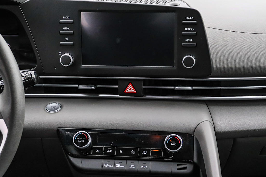 Thumbnail: 2023 Hyundai Elantra - 10