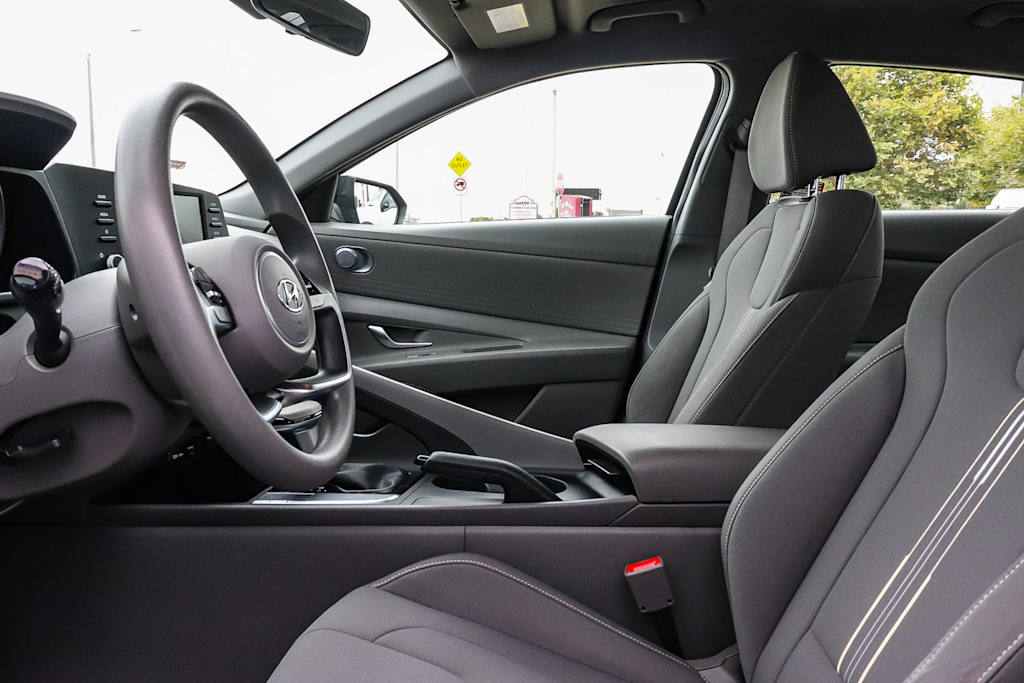 Thumbnail: 2023 Hyundai Elantra - 8