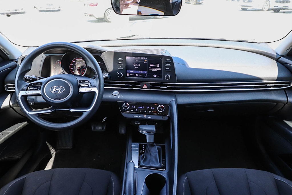 Thumbnail: 2022 Hyundai Elantra - 2