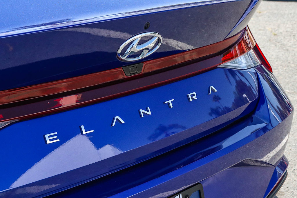 Thumbnail: 2023 Hyundai Elantra - 21