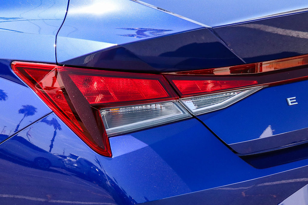 Thumbnail: 2023 Hyundai Elantra - 20
