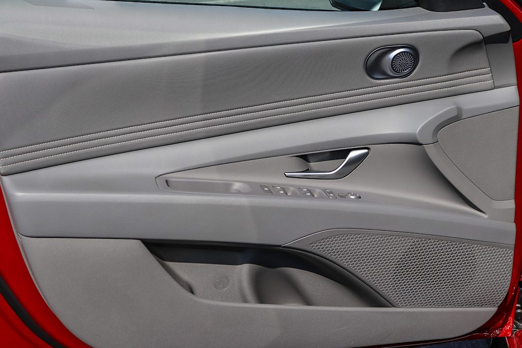 Thumbnail: 2025 Hyundai Elantra - 27