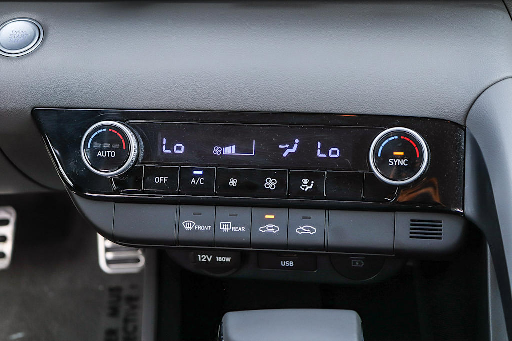 Thumbnail: 2025 Hyundai Elantra - 23