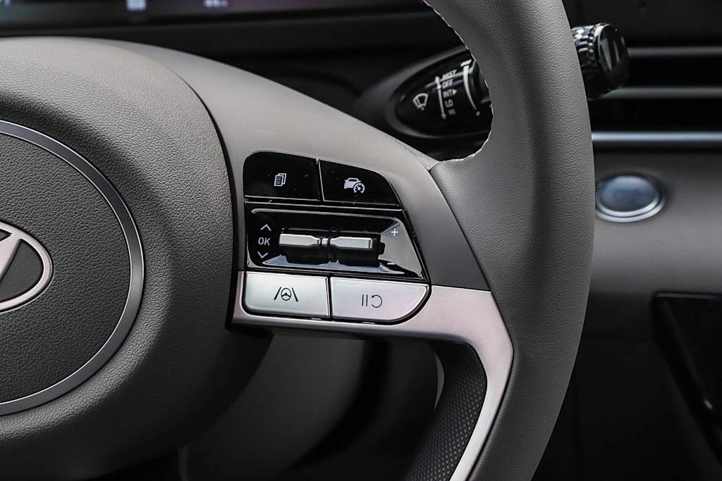 Thumbnail: 2026 Hyundai Elantra - 26