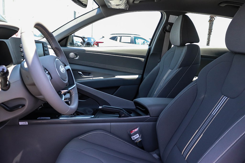 Thumbnail: 2026 Hyundai Elantra - 10