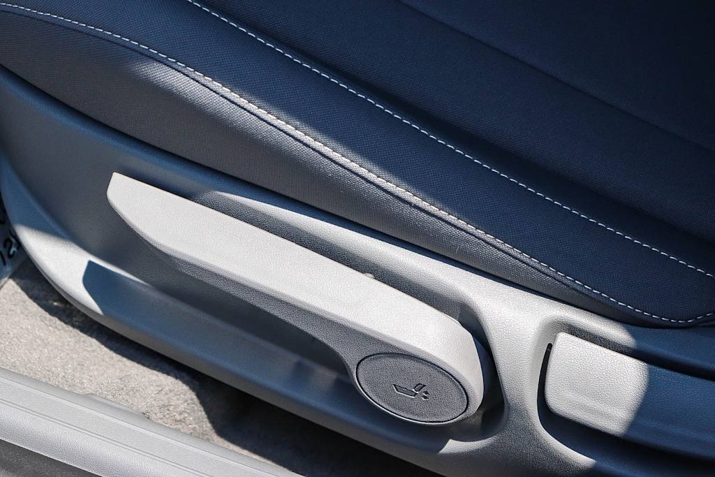 Thumbnail: 2026 Hyundai Elantra - 28