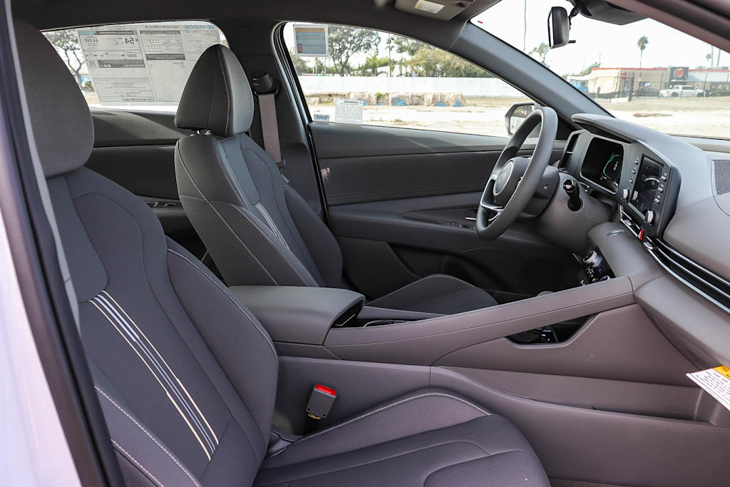 Thumbnail: 2026 Hyundai Elantra - 8